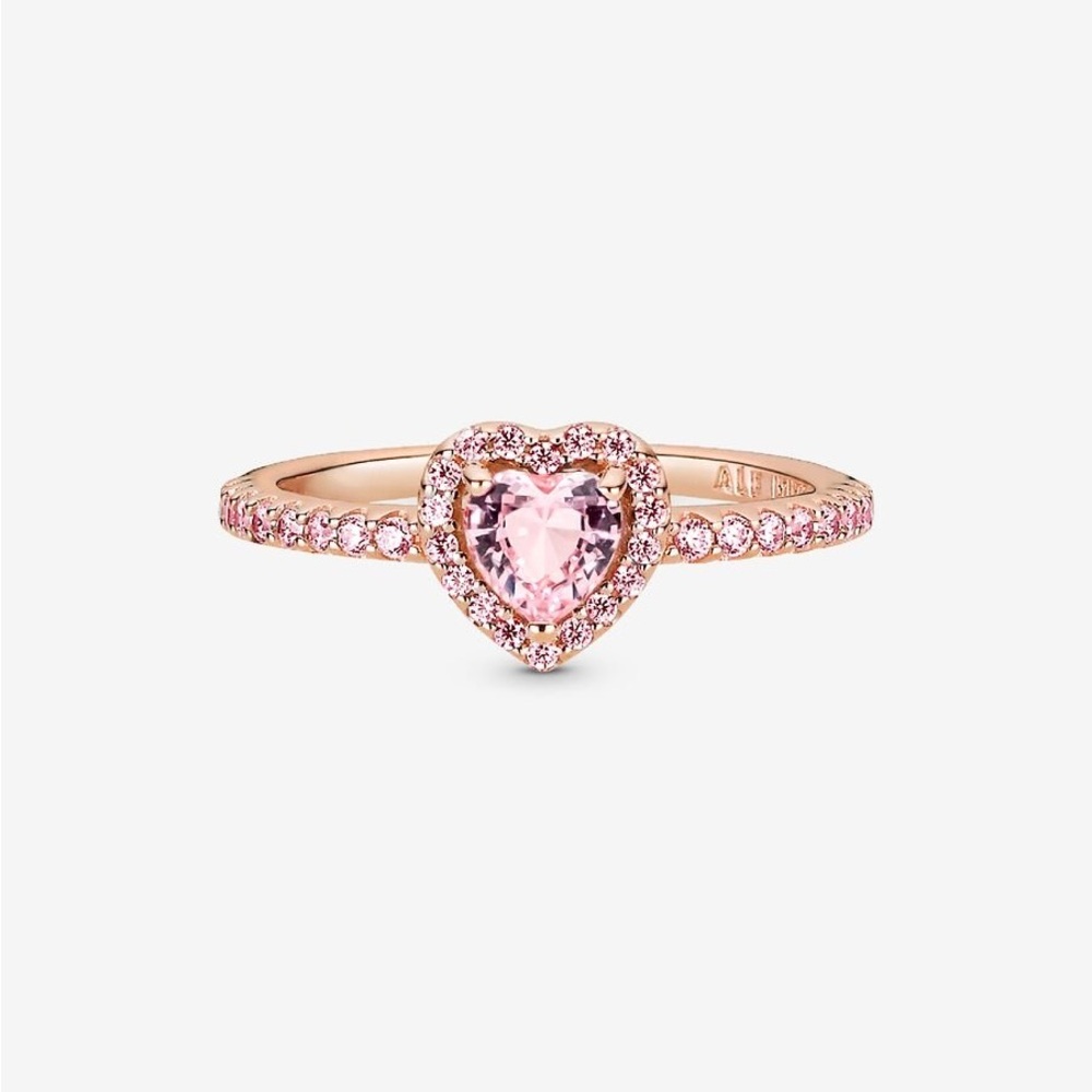 ✨Pandora Sparkling Elevated Heart Ring ✨